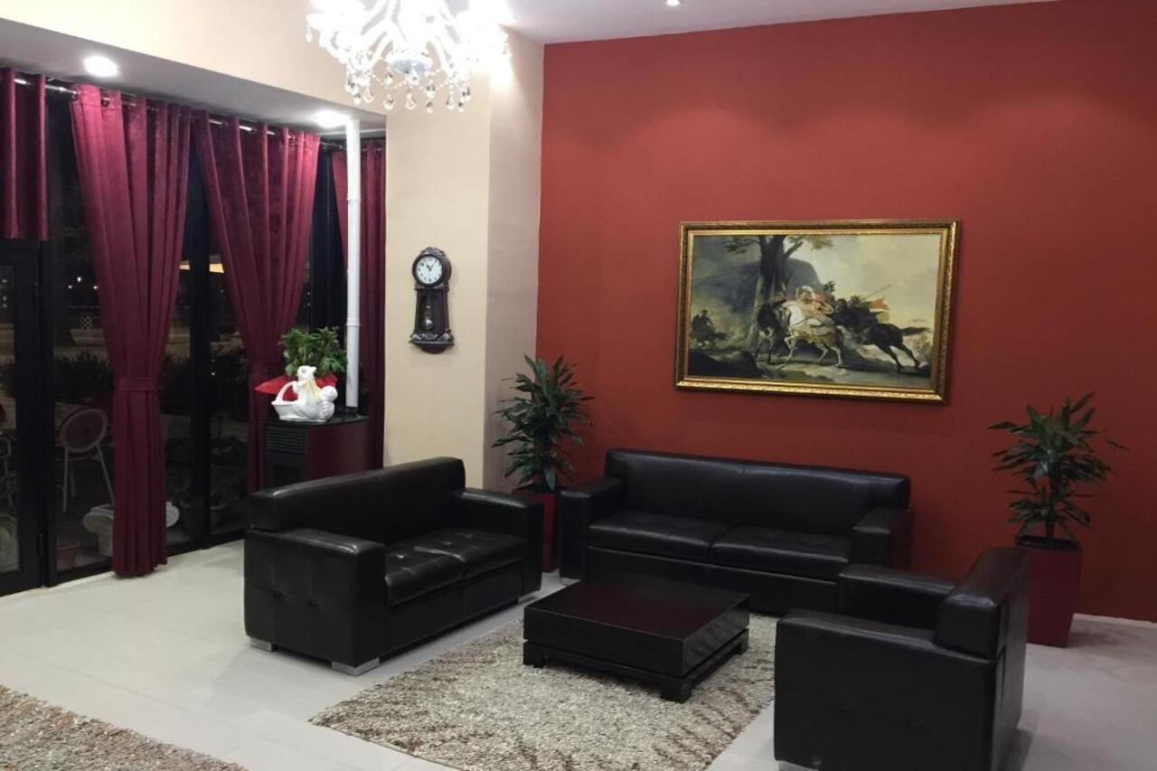 Haris Hotel فلورا المظهر الخارجي الصورة