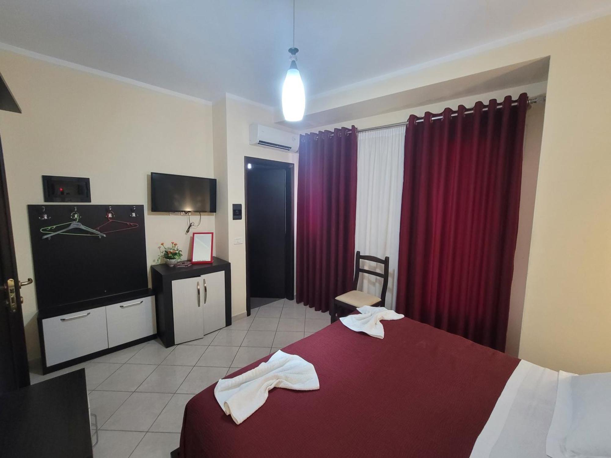 Haris Hotel فلورا المظهر الخارجي الصورة